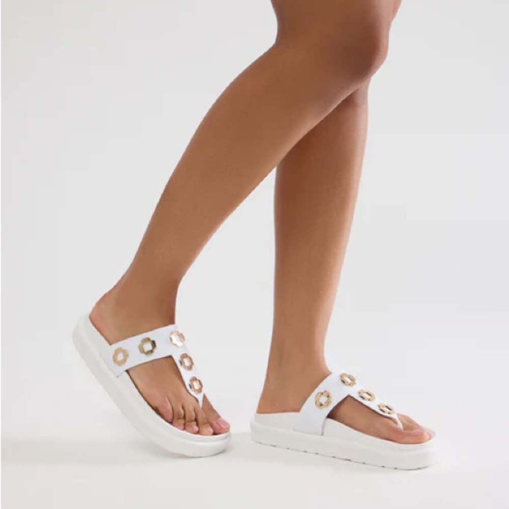 Fashion Nova Elio Slides – White (Size 6)